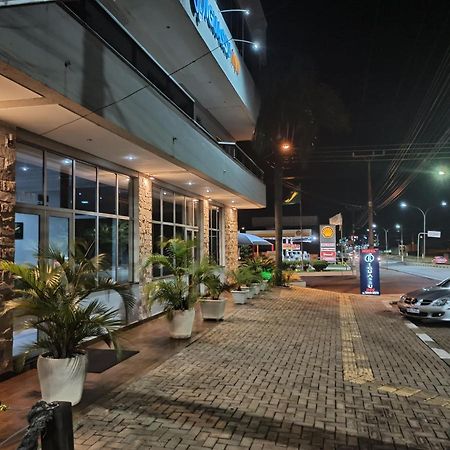 Hotel Iguassu Inn フォス・ド・イグアス エクステリア 写真