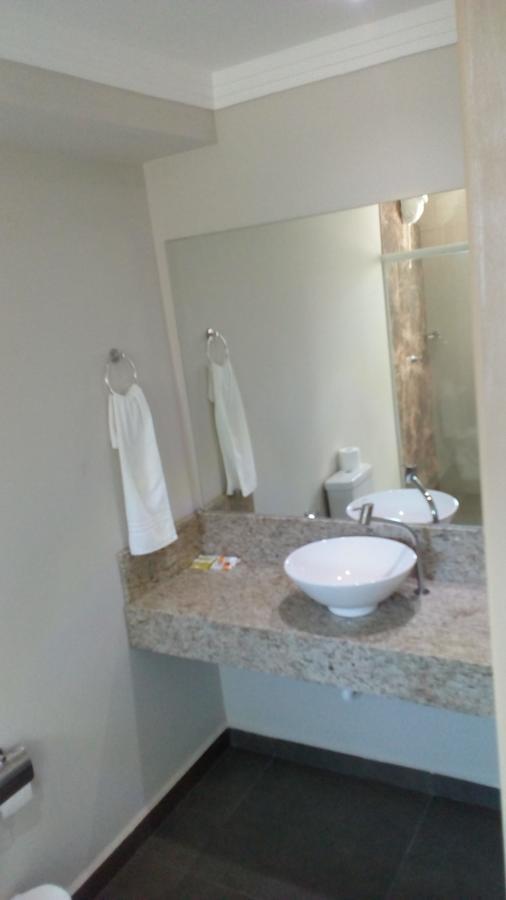Hotel Iguassu Inn フォス・ド・イグアス エクステリア 写真
