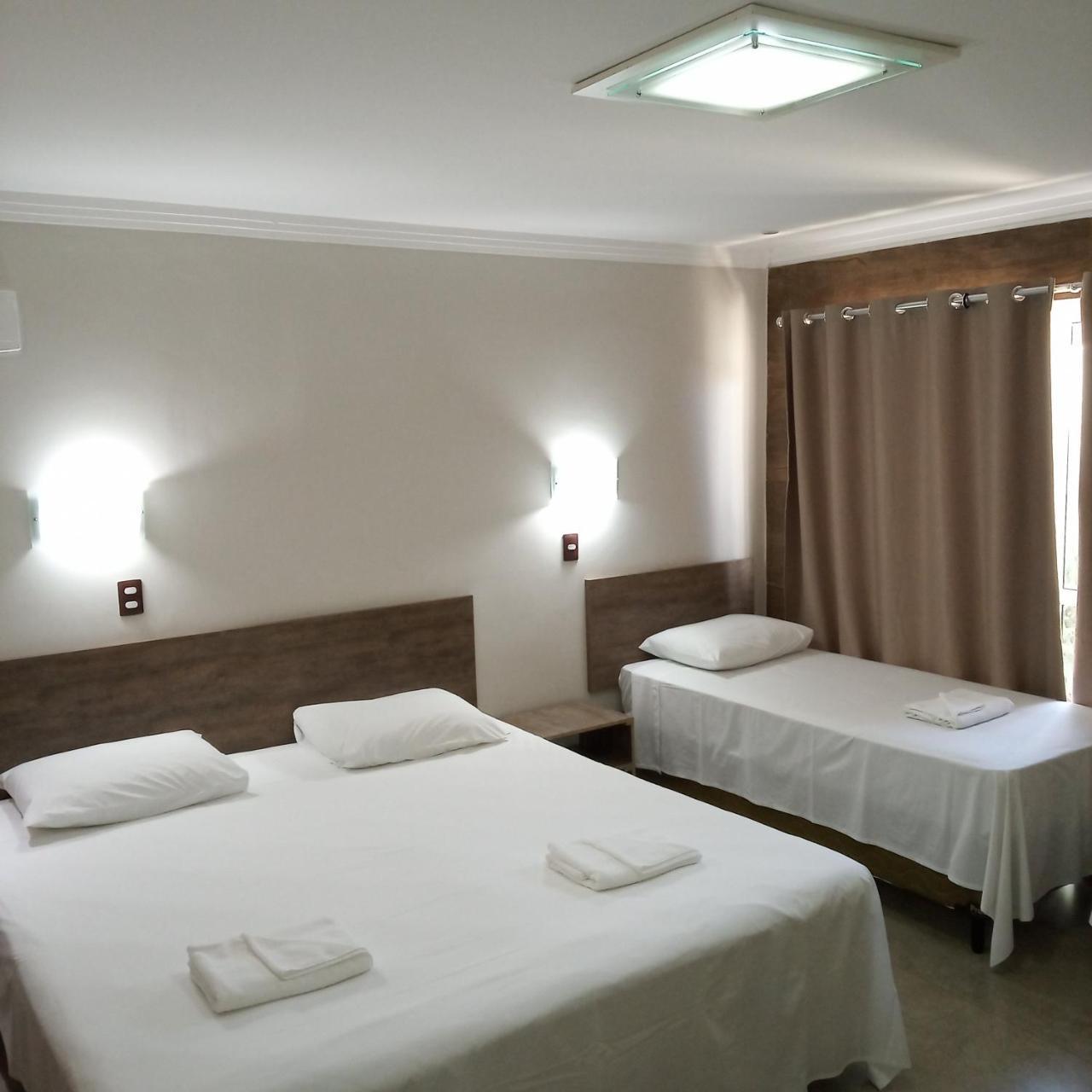 Hotel Iguassu Inn フォス・ド・イグアス エクステリア 写真