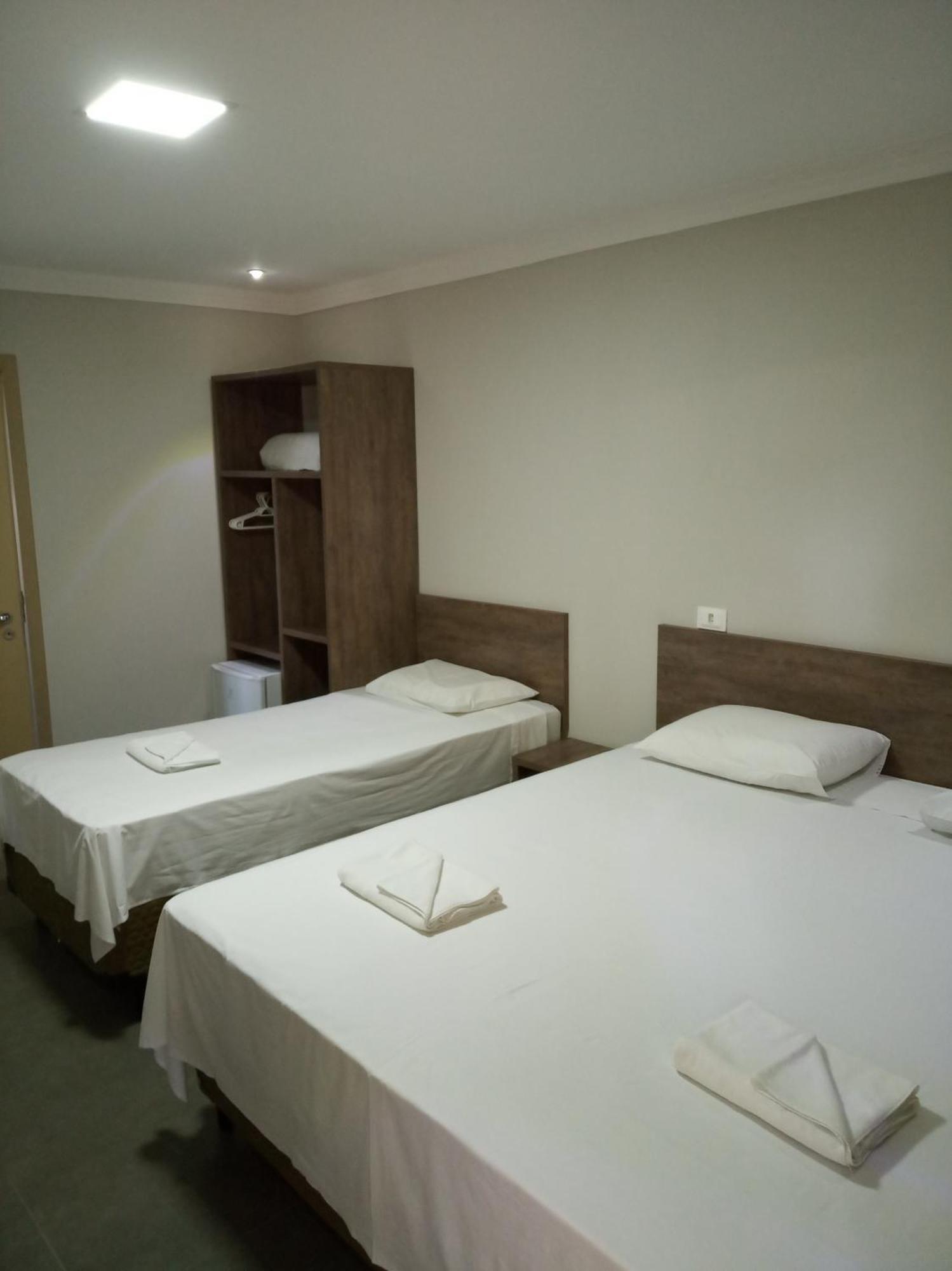 Hotel Iguassu Inn フォス・ド・イグアス エクステリア 写真